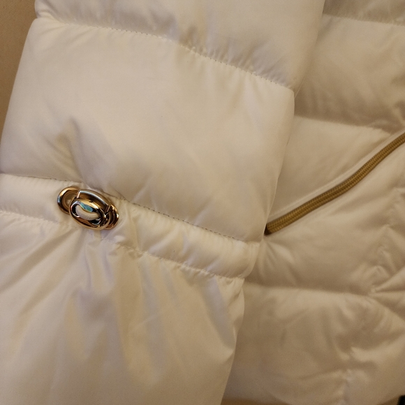 NINE WEST PUFFER COAT - Picture 8 of 8